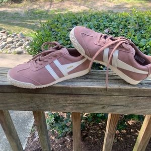 Gola sneakers